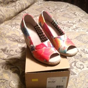 Toms colorful summer wedges